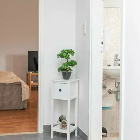 Belindas Place Apartment *